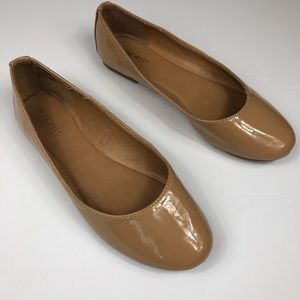 Nine West Nude Creme Flats Size 8
